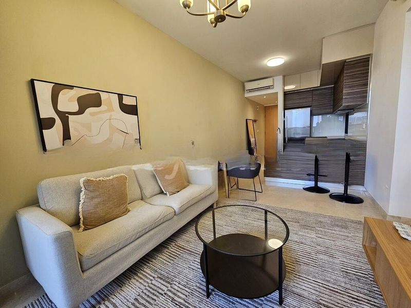 COMMONWEALTH TOWERS 8