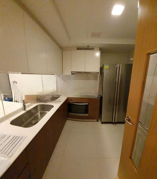 THE LAKEFRONT RESIDENCES 3