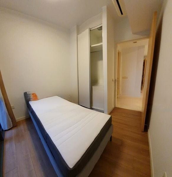 THE LAKEFRONT RESIDENCES 4