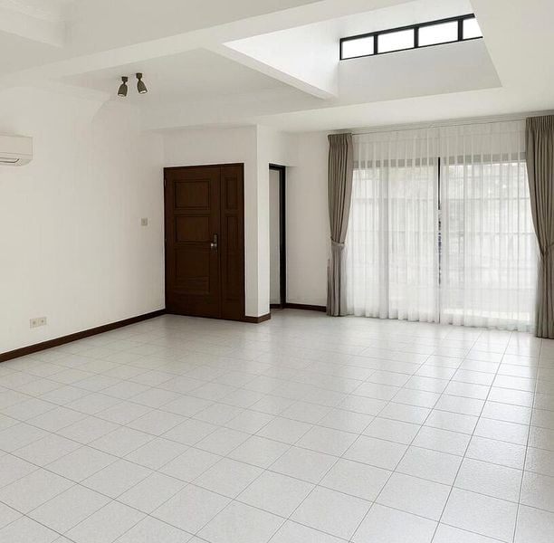 SUNRISE VILLA 5