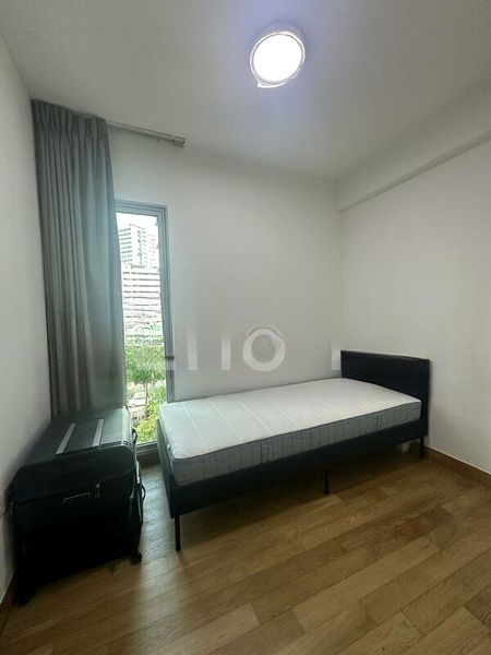 EIGHT RIVERSUITES 12