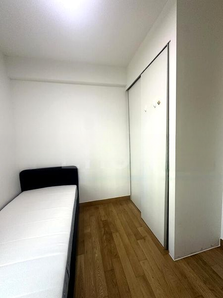 EIGHT RIVERSUITES 11