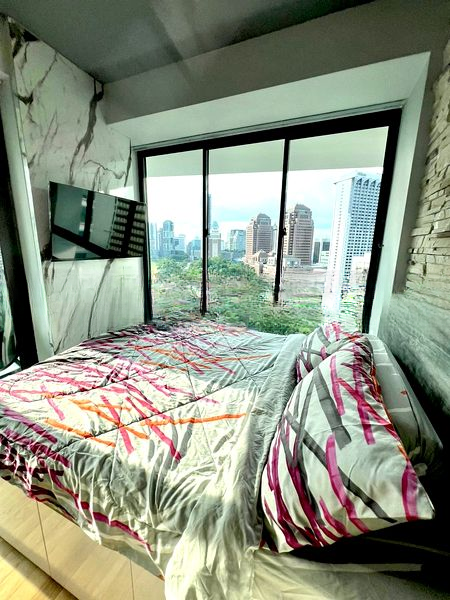 ILLUMINAIRE ON DEVONSHIRE 6