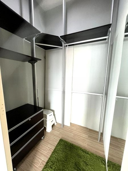 ILLUMINAIRE ON DEVONSHIRE 9