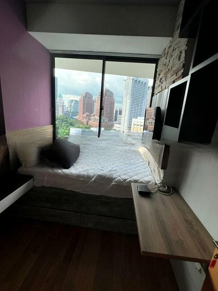 ILLUMINAIRE ON DEVONSHIRE 6