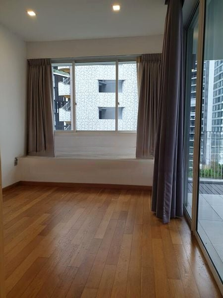 THE PEAK @ CAIRNHILL II 10