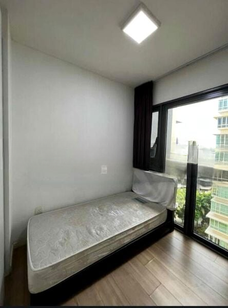 THE LAKEFRONT RESIDENCES 7