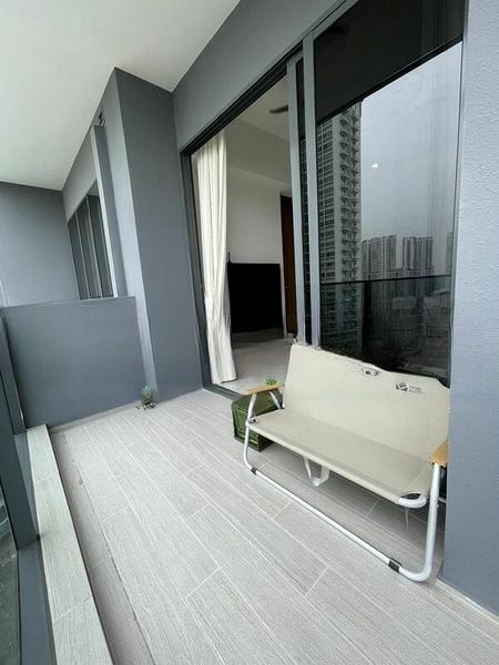 STIRLING RESIDENCES 7