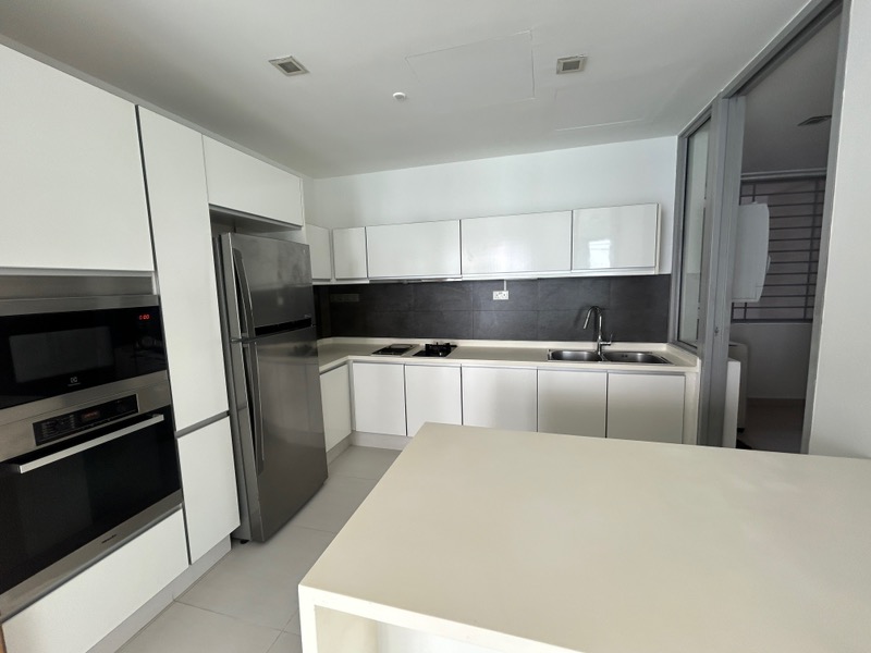 THE OCEANFRONT @ SENTOSA COVE 19