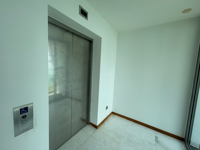 THE OCEANFRONT @ SENTOSA COVE 21