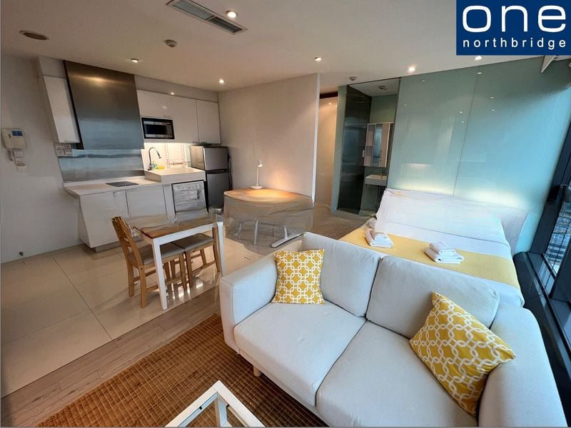 HIGH STREET CENTRE 3