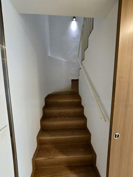 SPOTTISWOODE SUITES 8