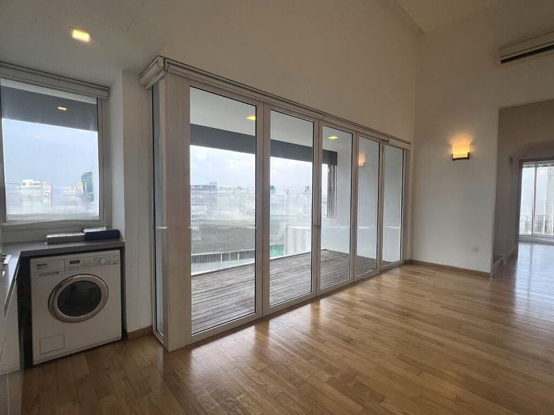 THE PEAK @ CAIRNHILL II 4