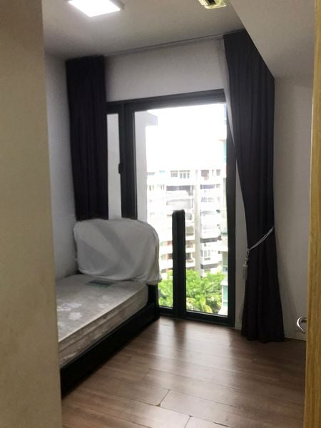 THE LAKEFRONT RESIDENCES 13