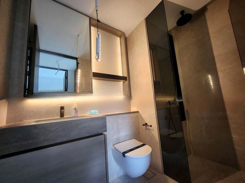 THE REEF AT KING'S DOCK 2