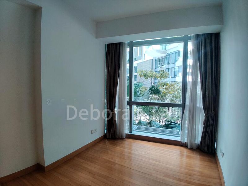 THE LIGHT @ CAIRNHILL 7