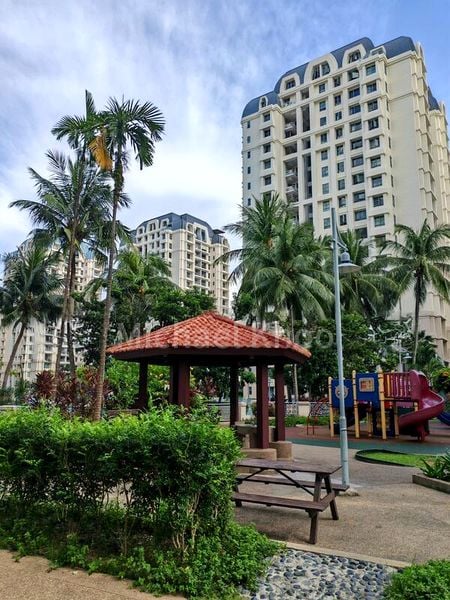 AQUARIUS BY THE PARK 8