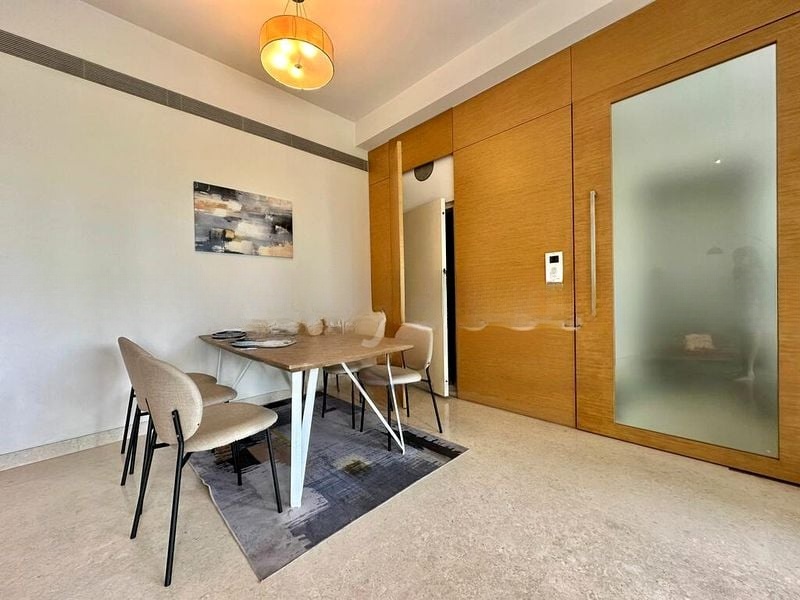 URBAN SUITES 7