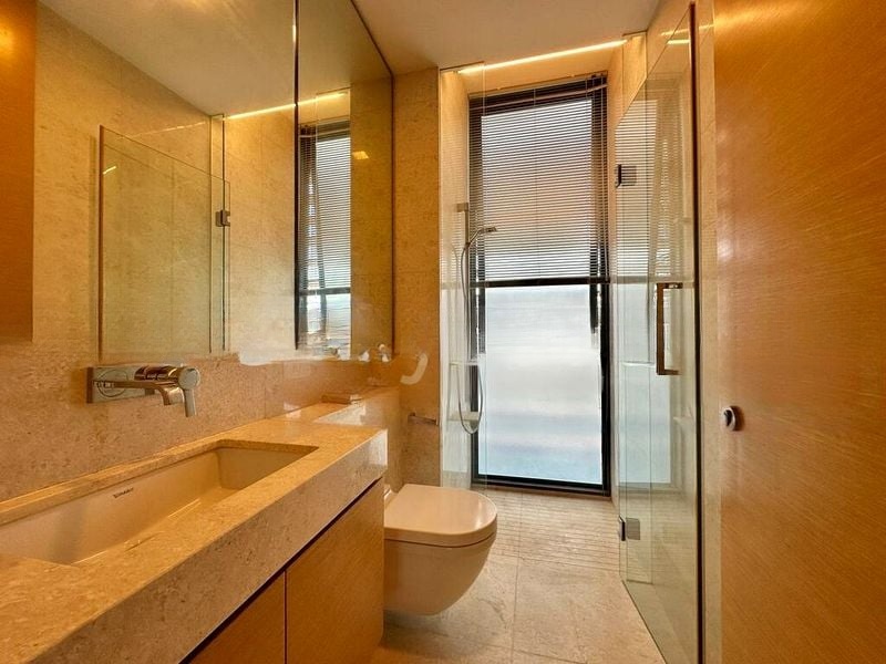 URBAN SUITES 1