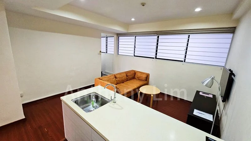 INTERNATIONAL PLAZA 2