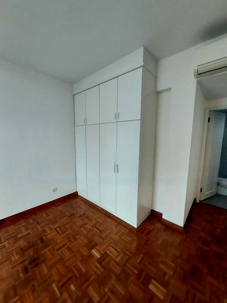 EMERALD PARK 8