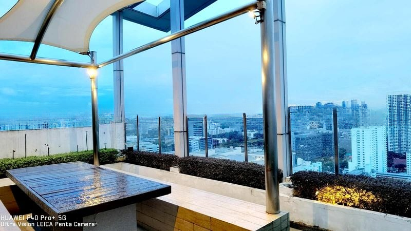 EIGHT RIVERSUITES 10