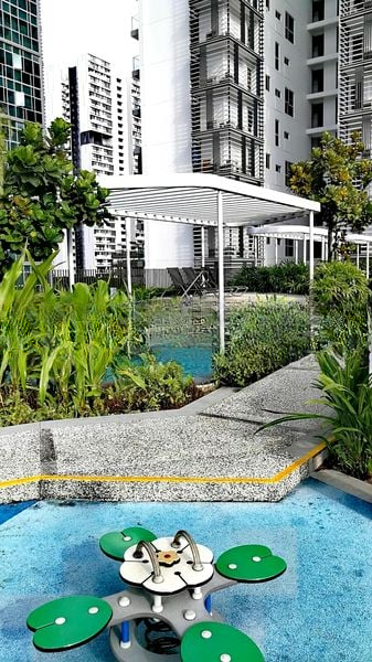 EIGHT RIVERSUITES 11