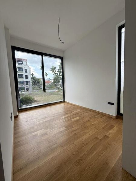 PEAK RESIDENCE 4