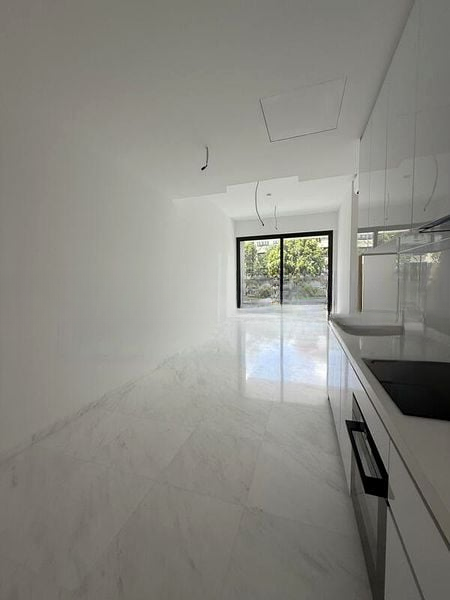 PEAK RESIDENCE 1