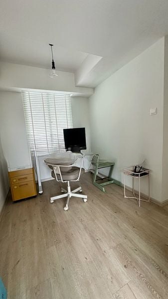 THE ESPARIS 4