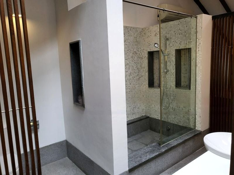 LOTUS AT PAYA LEBAR (EAST WING) 6