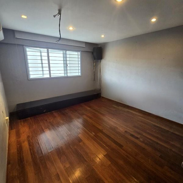 GEYLANG EAST AVE 1 8