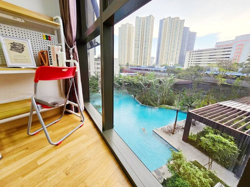 COMMONWEALTH TOWERS 8