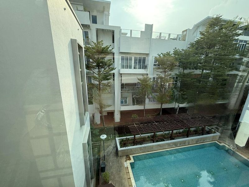 GOLD PALM MANSIONS 11