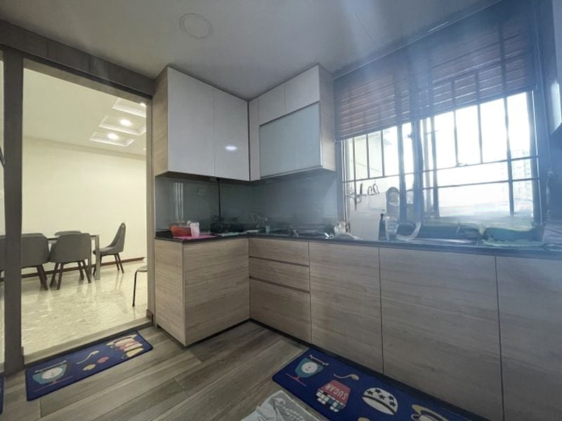 THE RIVERVALE 12