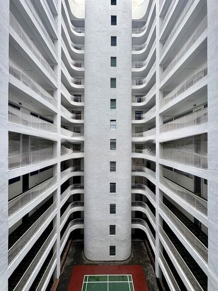 INTERNATIONAL PLAZA 7