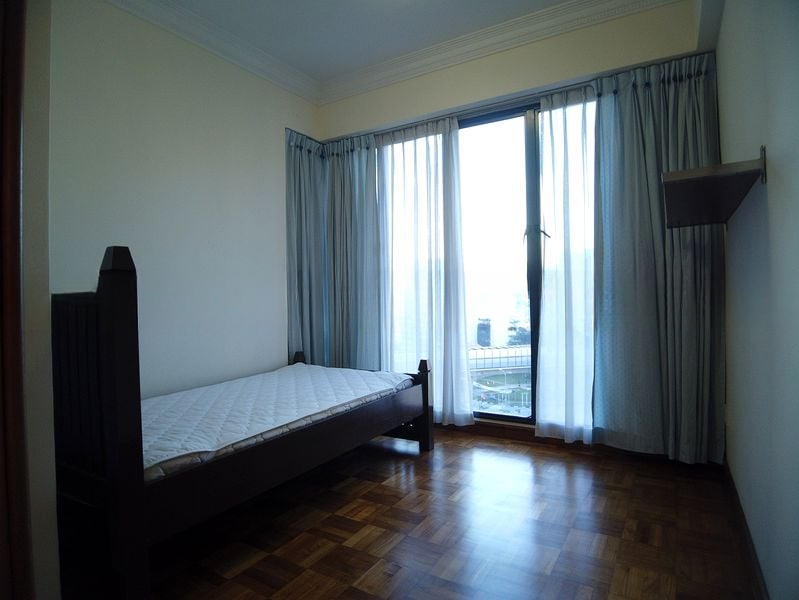 REGENT GROVE 7