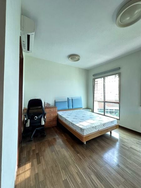 THE RIVERVALE 8