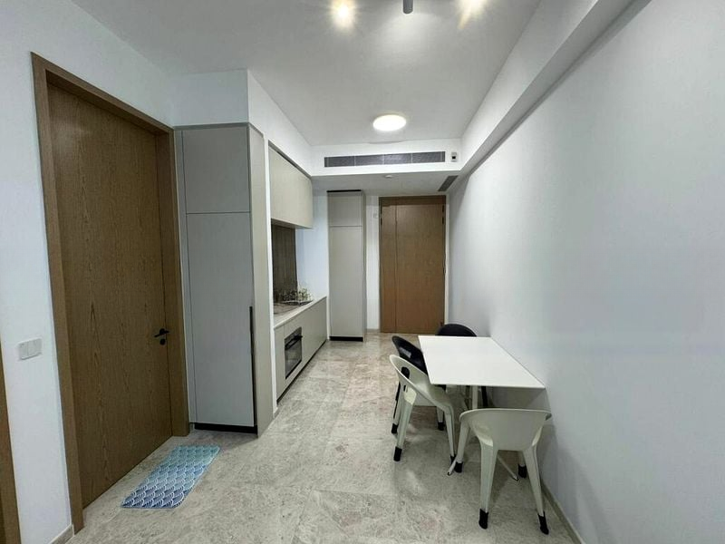 THE AVENIR 9