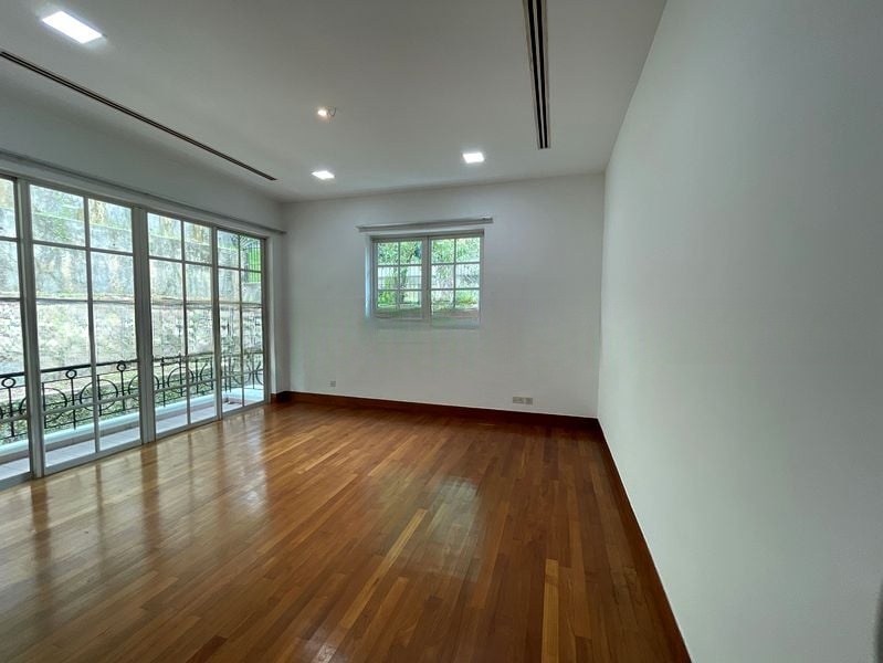 PEIRCE VILLAS 8