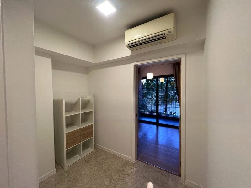 THE LAKEFRONT RESIDENCES 2