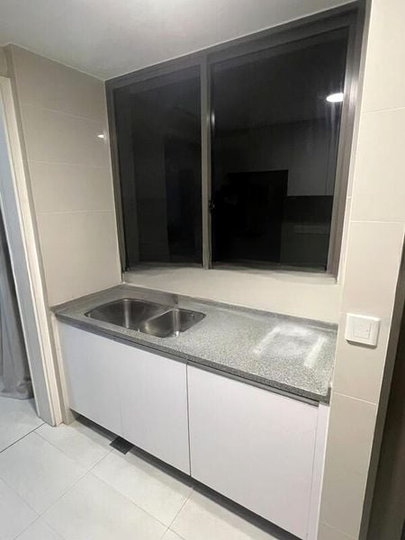 KOVAN REGENCY 12