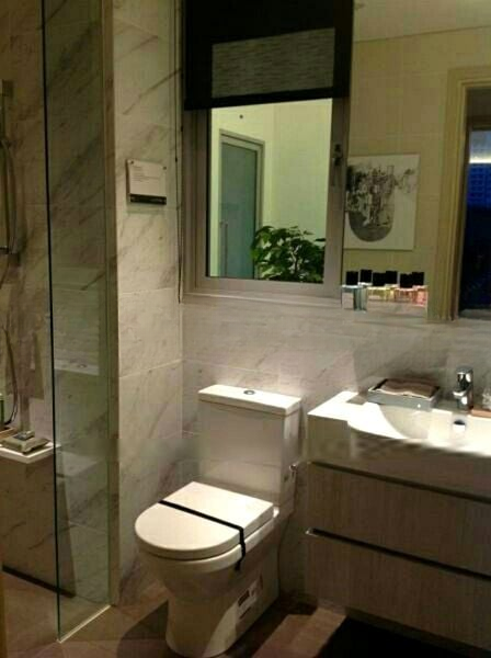 THE LUXURIE 4