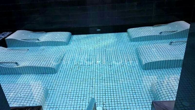 THE LUXURIE 11