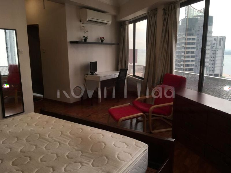 INTERNATIONAL PLAZA 12