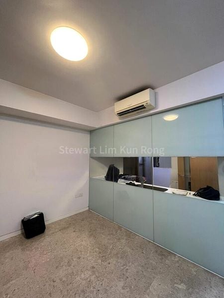 THE LAKEFRONT RESIDENCES 5