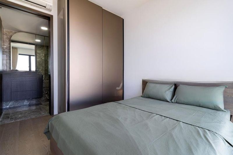 AVENUE SOUTH RESIDENCE 7