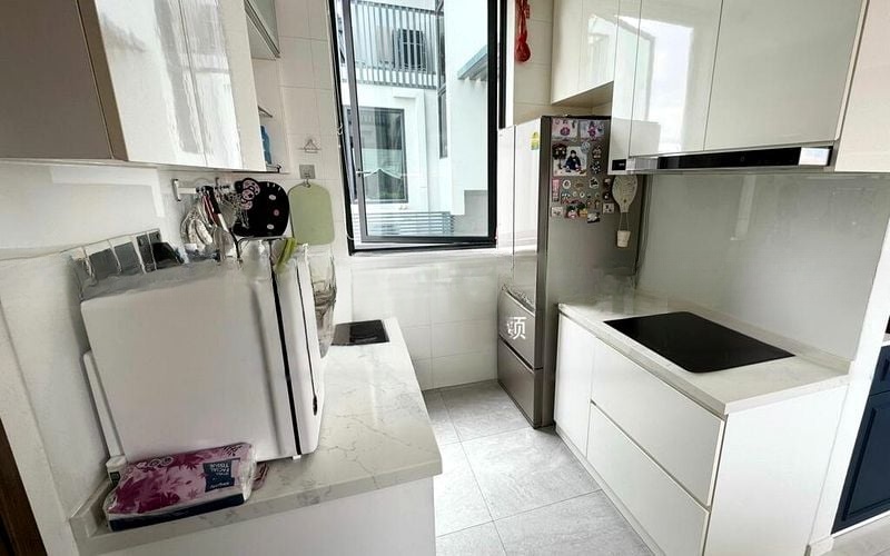 ONE EIGHTIES RESIDENCES 2