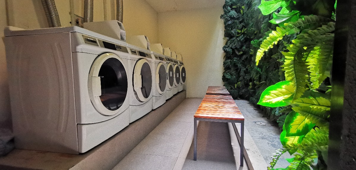 BOTANIQUE AT BARTLEY 9