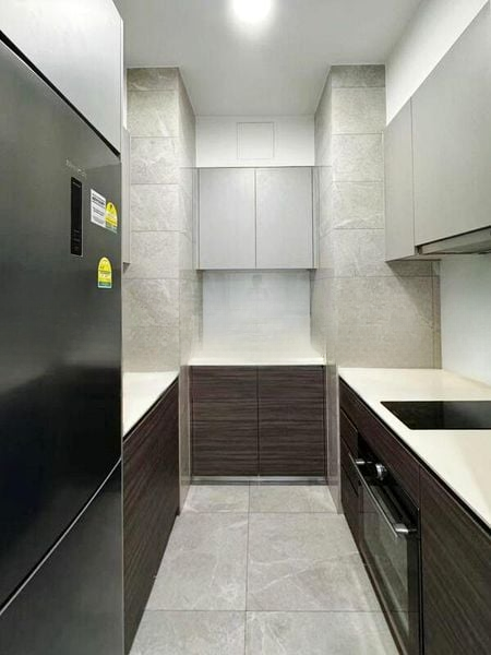 STIRLING RESIDENCES 4